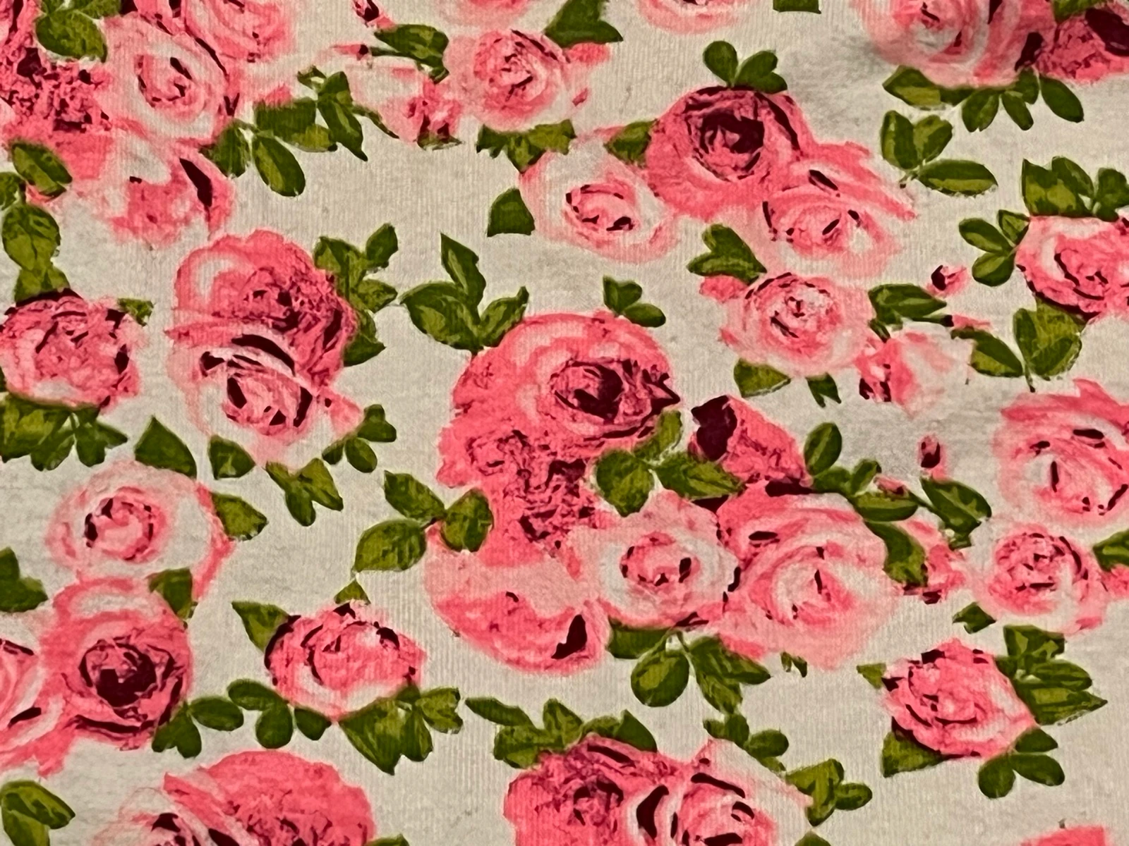 Camiseta curta com flores rosas – photo 13